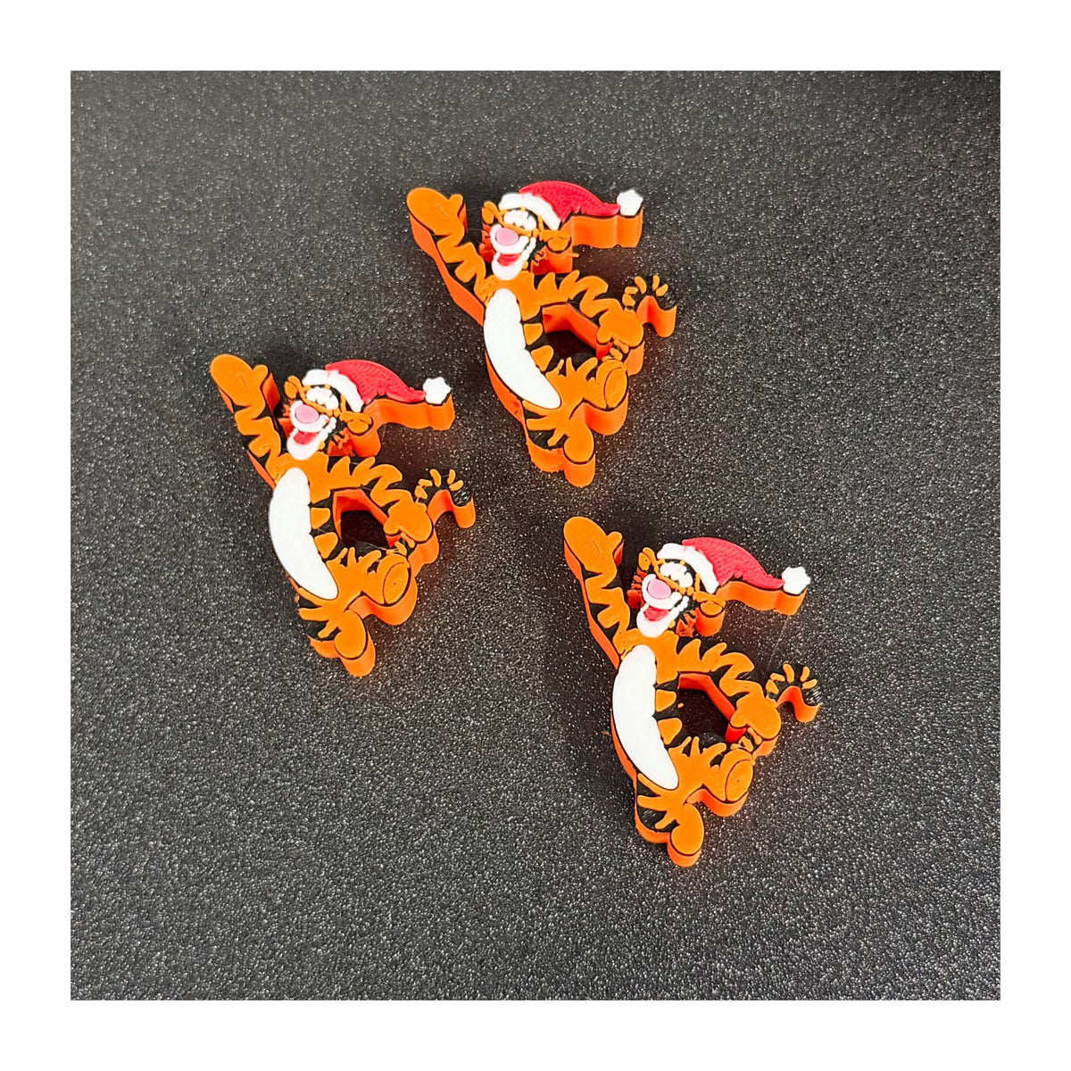 TIIGGER CHRISTMAS - STRAW TOPPERS